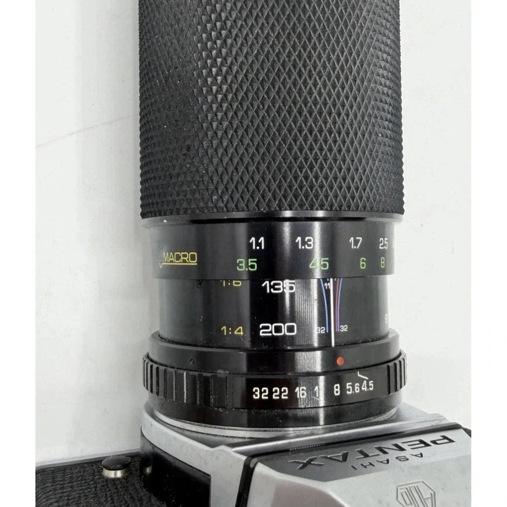 Pentax K1000 35mm SLR Film Camera And 80-200mm Zoom Macro Lens Bundle Asahi